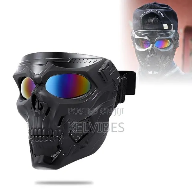 Stylish Skull Face Mask · Photo 1