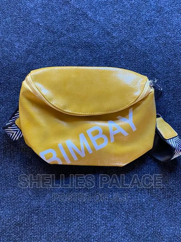 Large Capacity Bright Waist Shoulder Bag · Photo 1