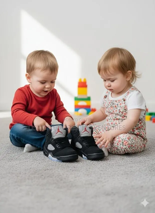 Quality Kids Nike Jordan Sneakers Black · Photo 2