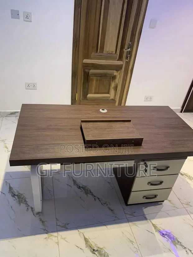 Executive Office Desk With 3-Drawer File Cabinet · Photo 1