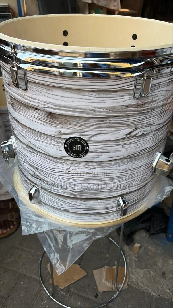 Gigmaker 5pcs Complete Drum Set - 2 Cymbals [White] · Photo 1
