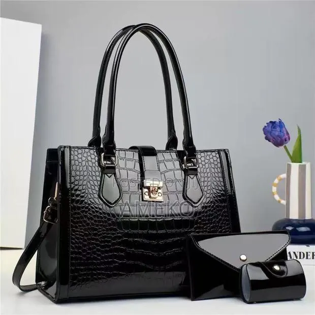 Ladies Black Croc Handbag Set – Brand New · Photo 1