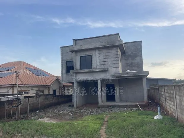 4bdrm House in Santasi-Ayinam, Kumasi Metropolitan for sale · Photo 1