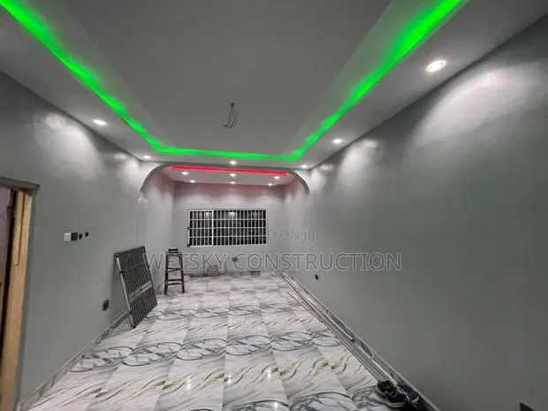 2bdrm Apartment in Dansoman Agege, Exhibition for rent · Photo 1