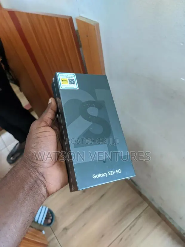 New Samsung Galaxy S21+ 5G 128 GB Black · Photo 1