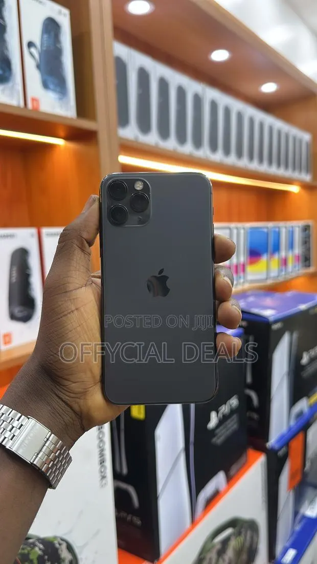 Apple iPhone 11 Pro 256 GB Black · Photo 1