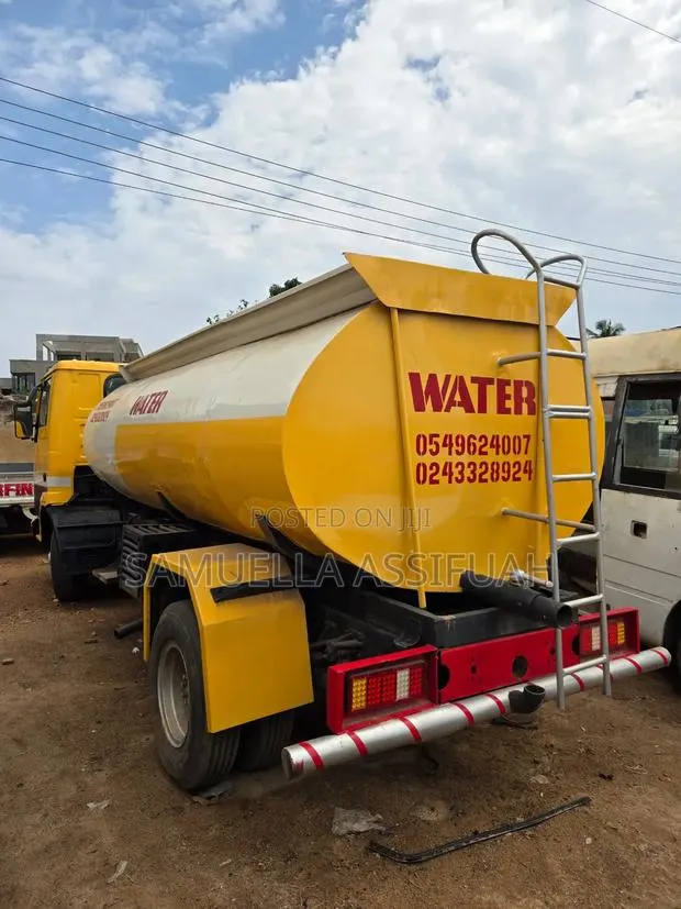 Tata Truck · Photo 1
