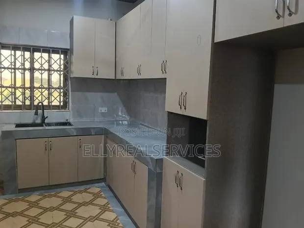 2bdrm Apartment in Ellyrealservices, Frafraha for rent · Photo 1