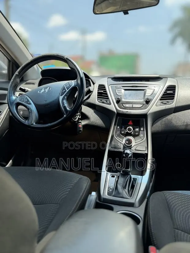Hyundai Elantra SE Sedan FWD (1.8L 4cyl 6A) 2016 Gray · Photo 1