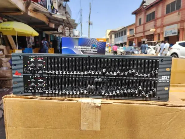 DBX -2231 Equilzer/ Limiter With Typiii Nr · Photo 1