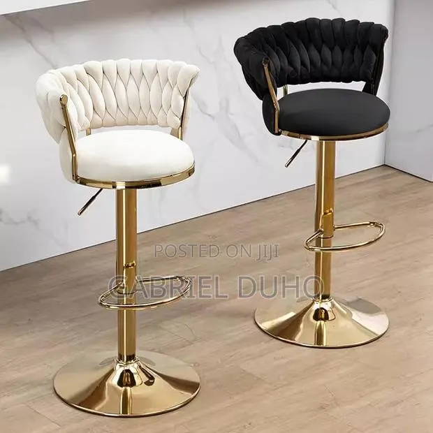Height Adjustable Bar Chair · Photo 1