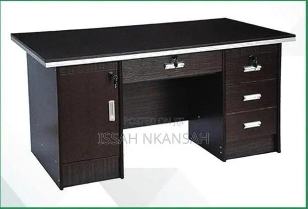Morden Executives Office Desk · Photo 1