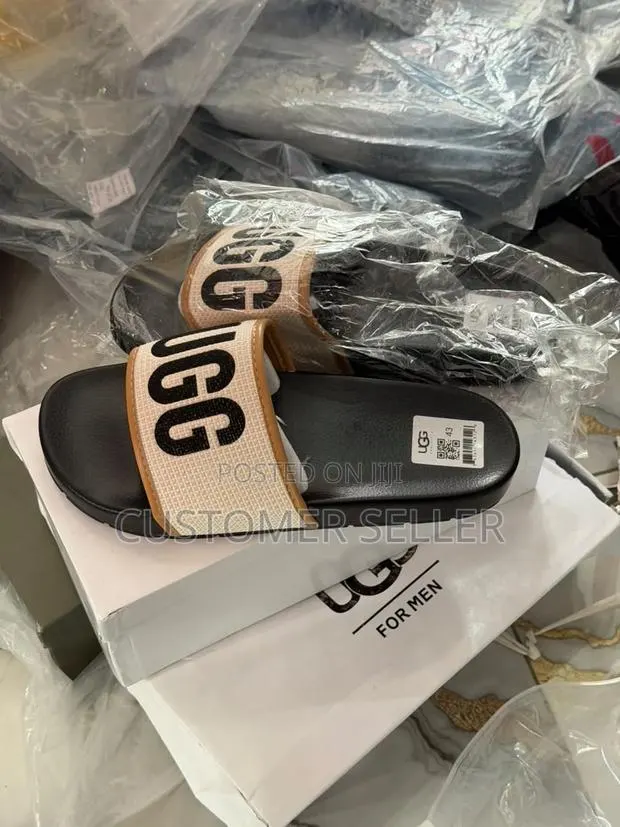 Original Slippers in Box · Photo 1