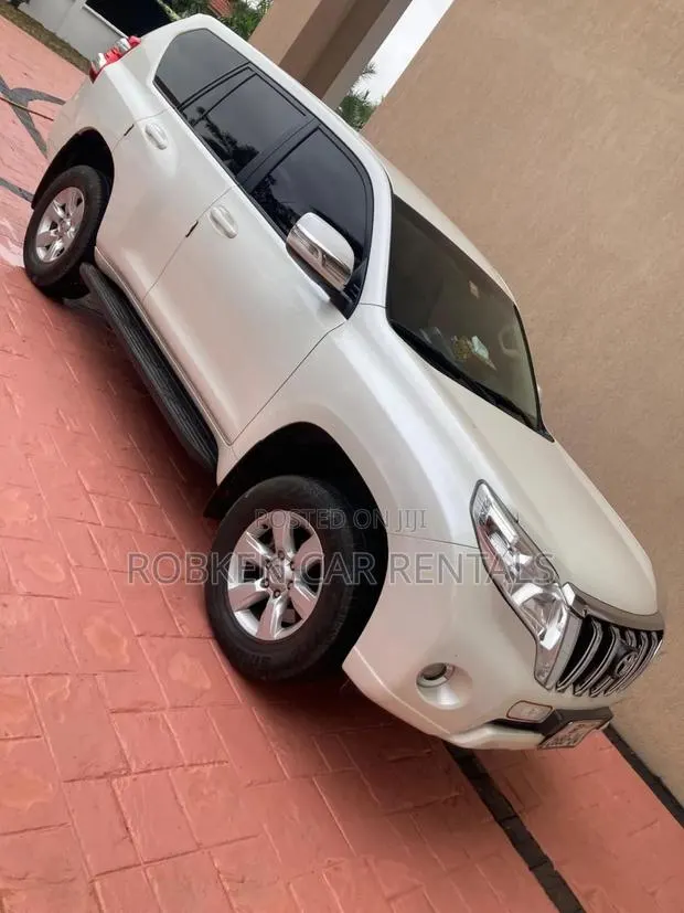 Rent a Car- Toyota Prado. · Photo 1