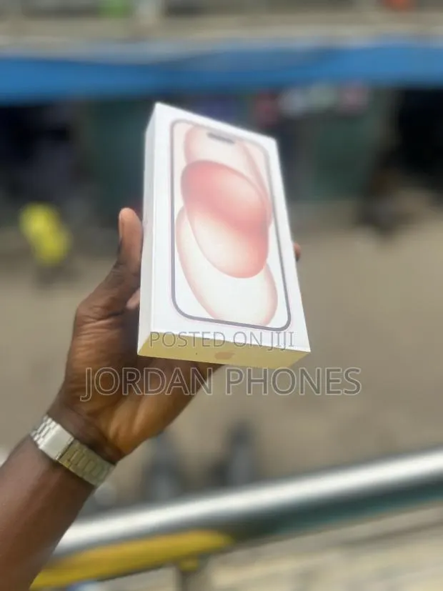 New Apple iPhone 15 128 GB Pink · Photo 1