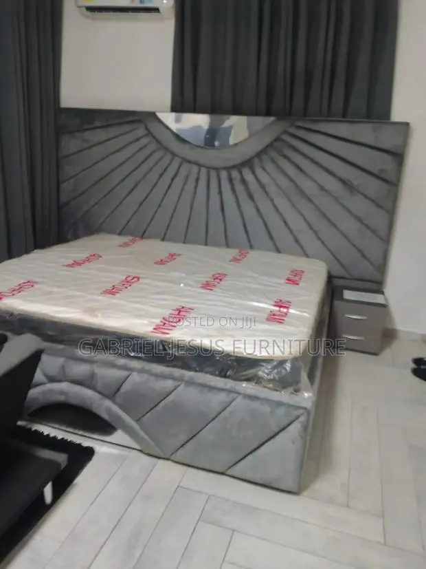 California King Size With Mattress · Photo 1