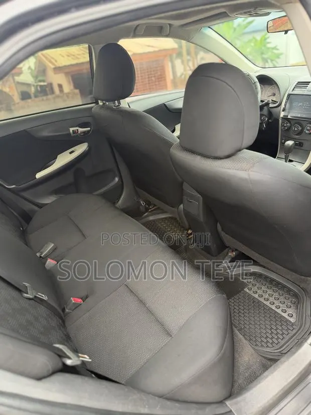 Toyota Corolla S 4dr Sedan (1.8L 4cyl 4A) 2010 Gray · Photo 1