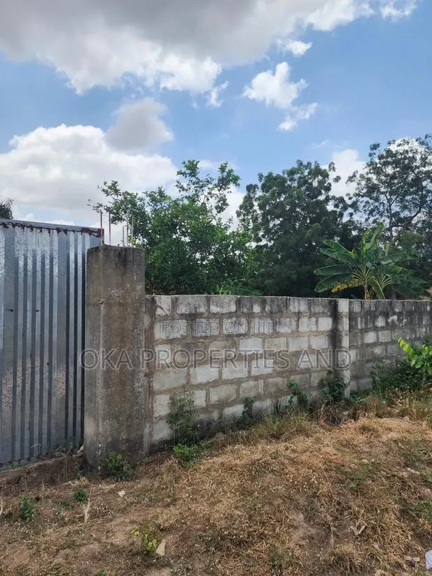 One Acre Land for Sale at Paraku Estate. · Photo 1