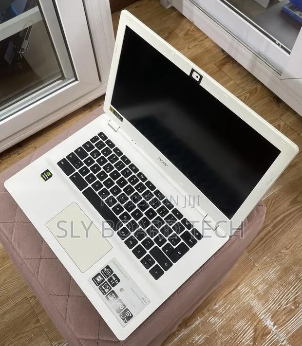 Laptop Acer Chromebook 13 C810 4GB Intel SSD 32GB · Photo 1