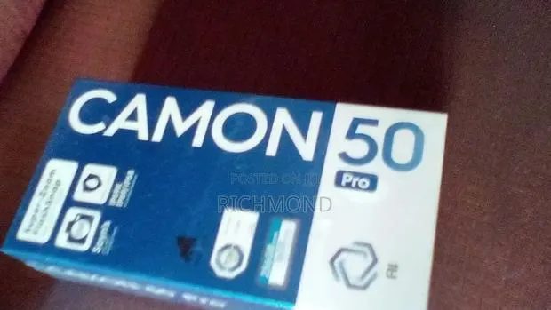 New Tecno Camon 50 Pro 256 GB Blue · Photo 1