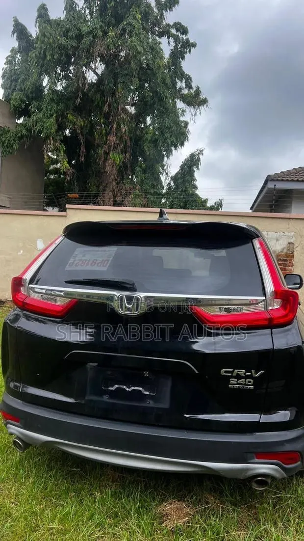 Honda CR-V 2019 Black · Photo 1