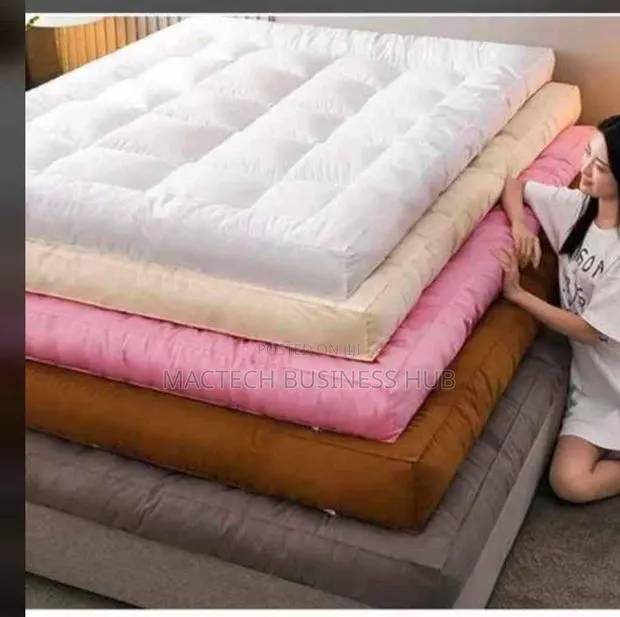 Mattress Topper for Queen Size Bed · Photo 1