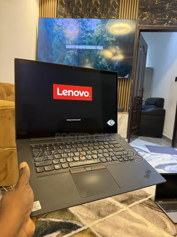 Laptop Lenovo 32GB Intel Core i9 SSD 512GB · Photo 1