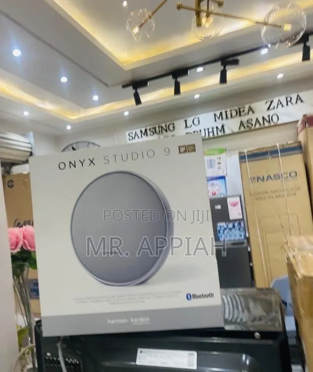 Shop Unique Onyx 9 Portable Speaker(Gray) · Photo 1