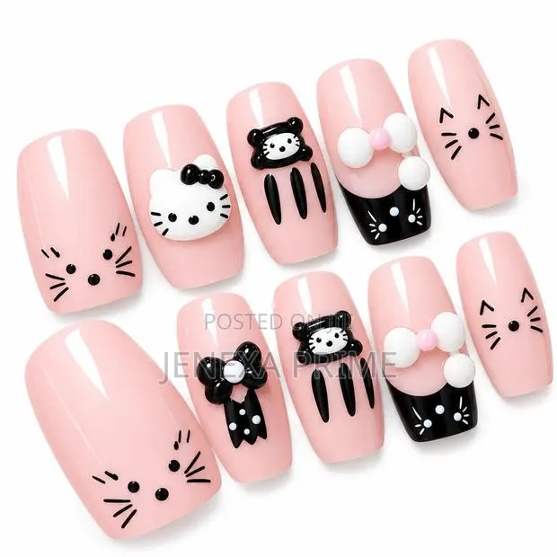Hello Kitty Press-on Nails · Photo 1