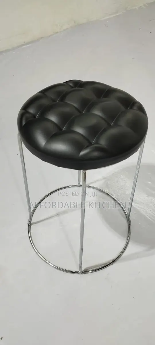 Chair Stool · Photo 1
