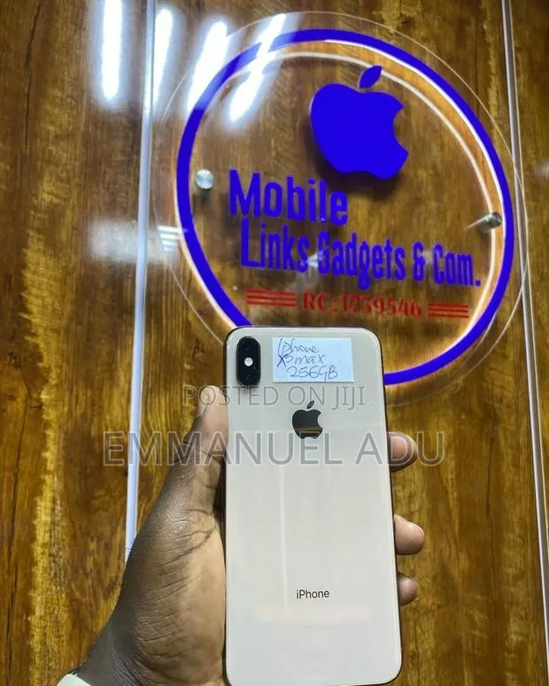 Apple iPhone XS Max 256 GB Gold · Photo 1