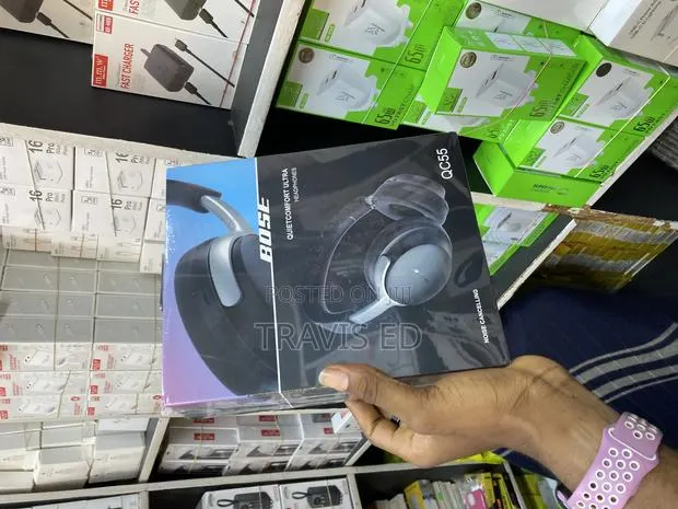 Headphones · Photo 1