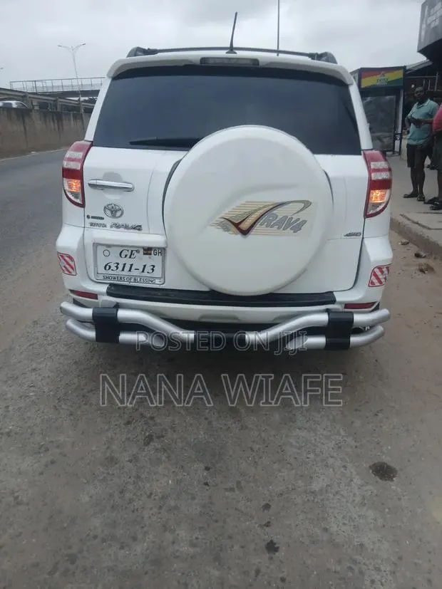 Toyota RAV4 2.5 4x4 2012 Off white · Photo 1
