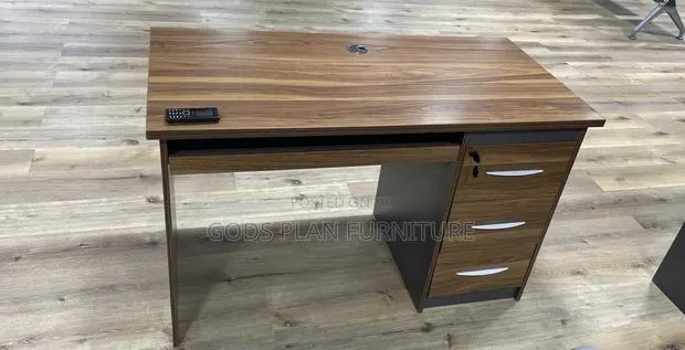 Office Table 1.4m · Photo 1