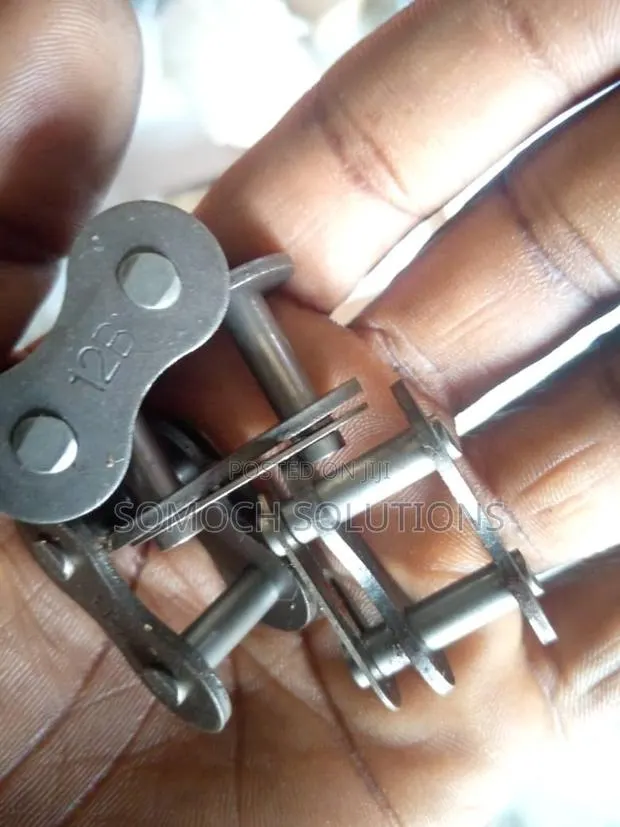 Roller Chains and Chain Links Industrial Chains Spare Parts · Photo 1