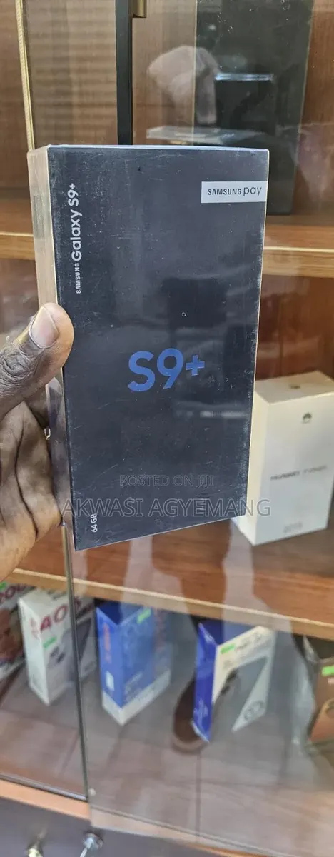 New Samsung Galaxy S9 Plus 64 GB Blue · Photo 1