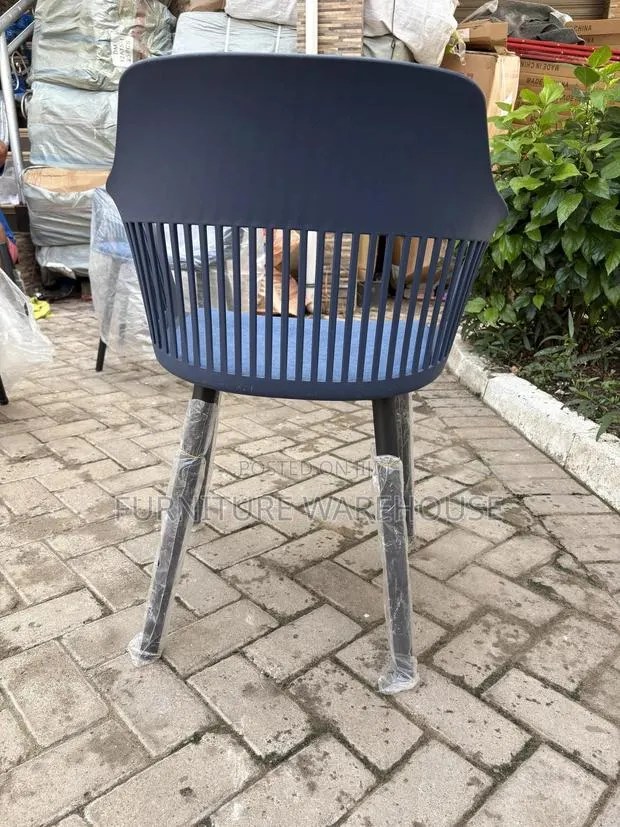 Garden Chairs · Photo 3