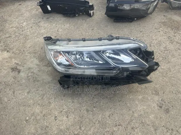 Honda CRV 2015-2016 Headlight Pair LED · Photo 1