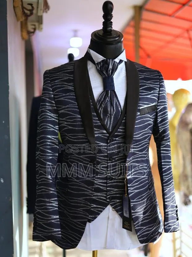 Turkish 3-Piece Men Suit · Photo 1