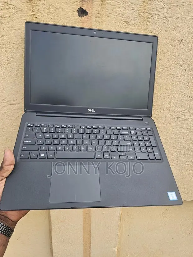 Laptop Dell Vostro 3500 8GB Intel Core i7 SSD 256GB · Photo 1