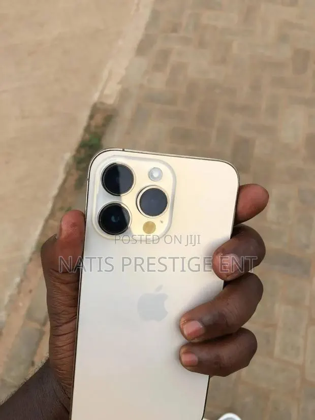 Apple iPhone 14 Pro Max 1 TB Gold · Photo 1