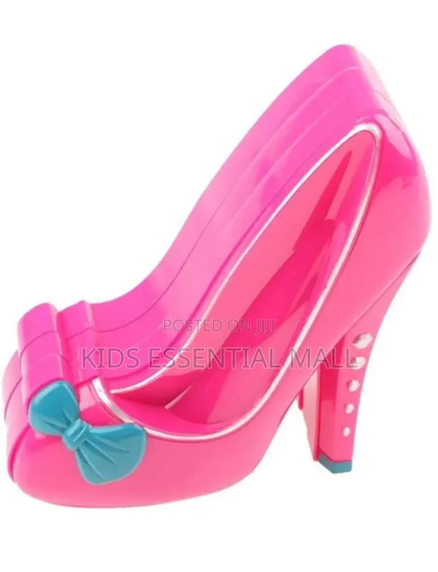 Barbie Triple Heel Makeup Set for Kids · Photo 3