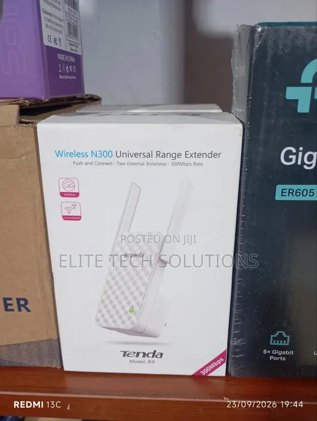 TENDA A9 Range Extender · Photo 1