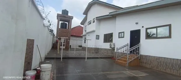 7bdrm House in Krapa, Ejisu-Juaben Municipal for sale · Photo 1