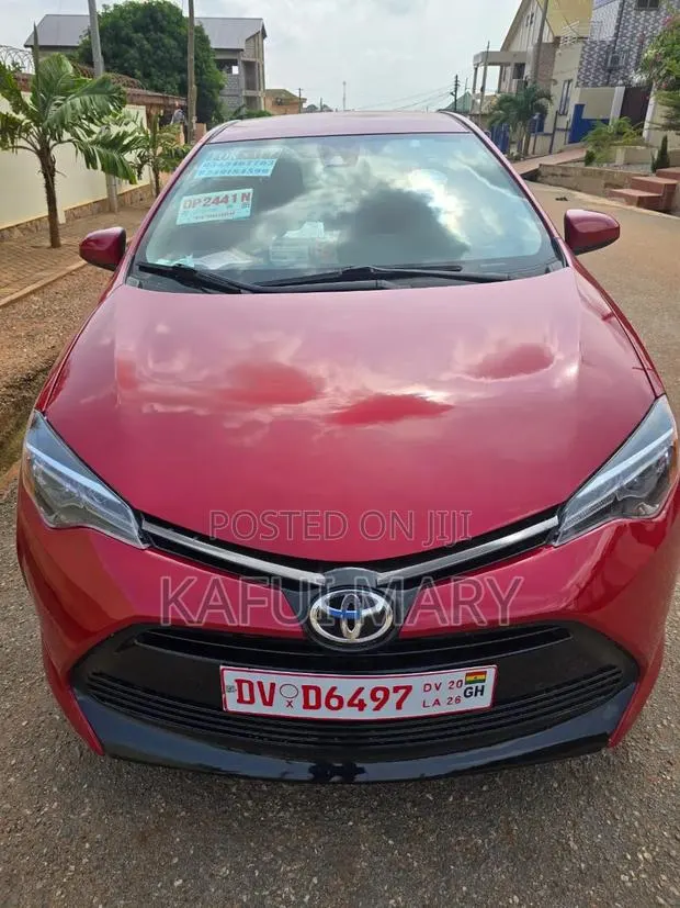 Toyota Corolla LE 2027 Red · Photo 1