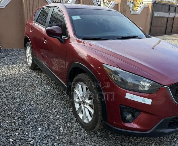 Mazda CX-5 Touring FWD 2013 · Photo 1