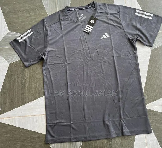 Adidas Grey Top · Photo 1