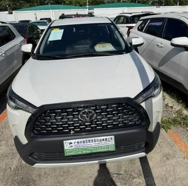 Toyota Corolla 2024 White · Photo 1