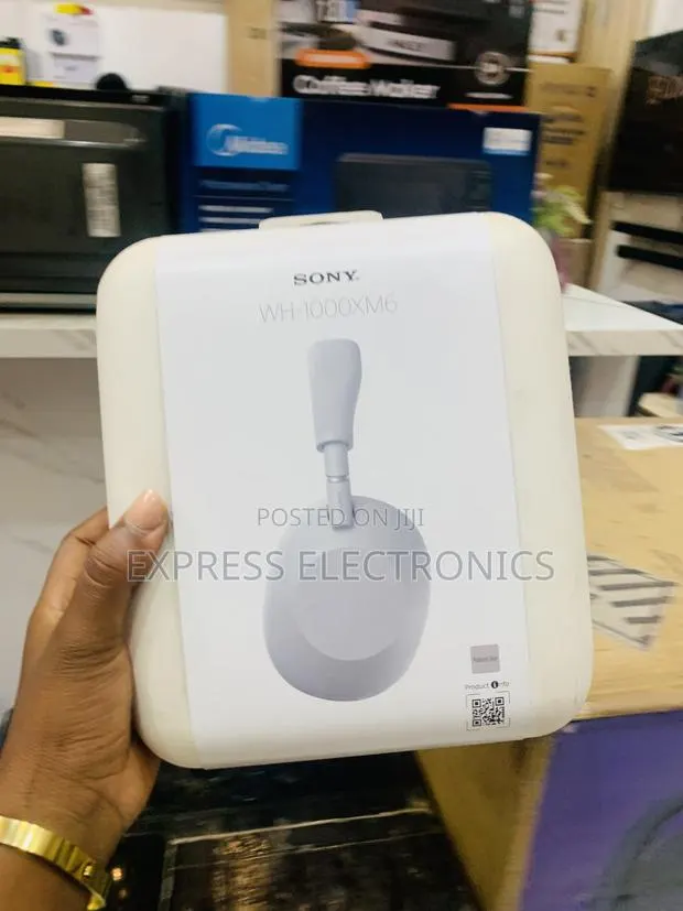 Sony WH-1000XM6 the Best Noise Cancelling Wireless Headphones, Black · Photo 1