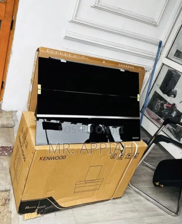 Check Out Classic Kenwood 90cm Tempered Glass Range Hood(Black) · Photo 1